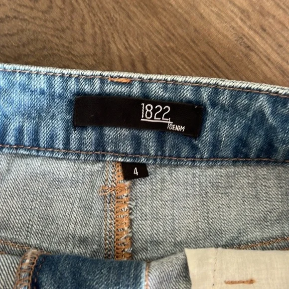 1822 Denim Light Blue Mini Skirt - Picture 3 of 3